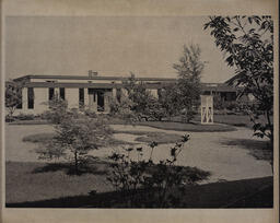 Surrey Campus exterior grounds